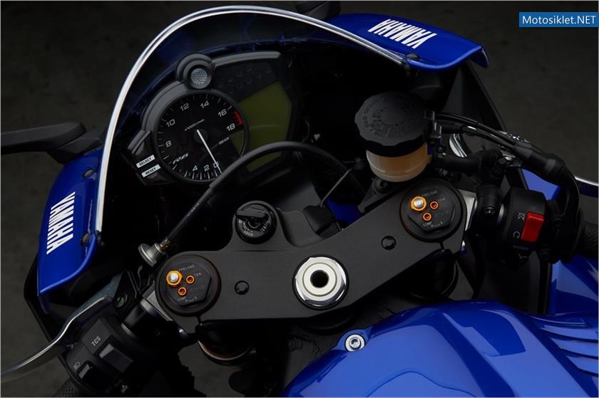 2017-yamaha-R6-016