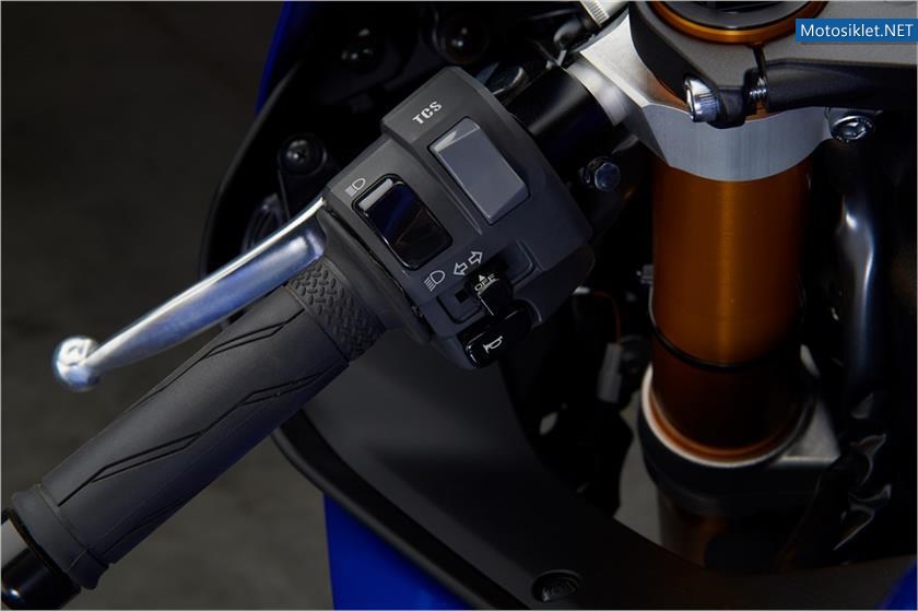 2017-yamaha-R6-048