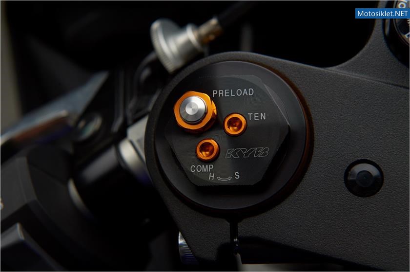 2017-yamaha-R6-050