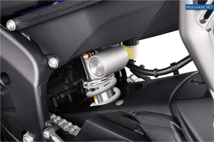 2017-yamaha-R6-053