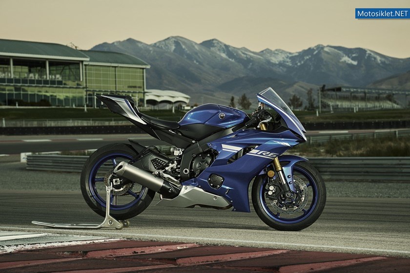 yamaha-r6-2017-foto-dinamiche_10