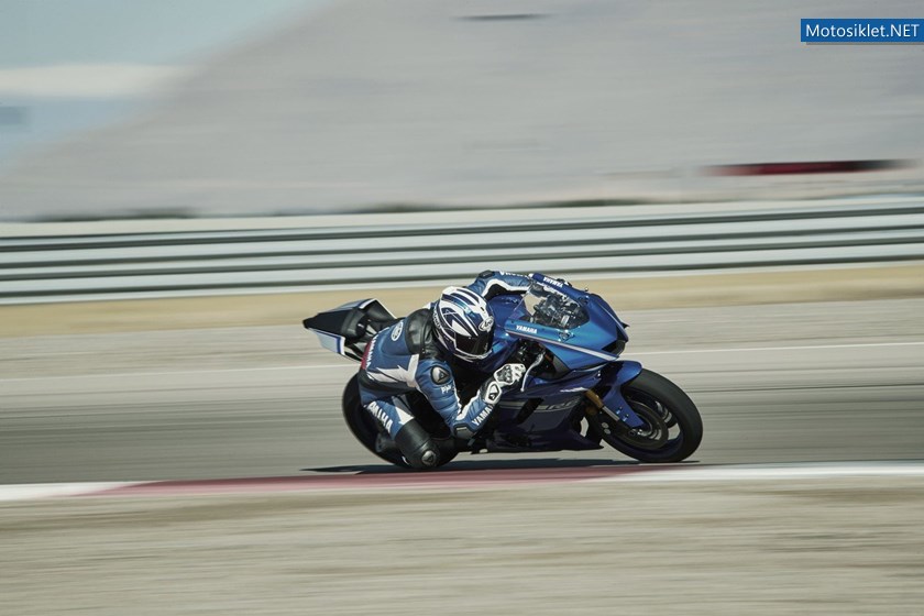 yamaha-r6-2017-foto-dinamiche_5