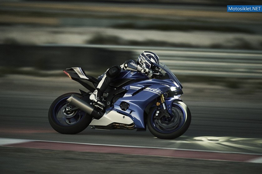 yamaha-r6-2017-foto-dinamiche_6