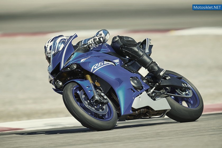 yamaha-r6-2017-foto-dinamiche_7