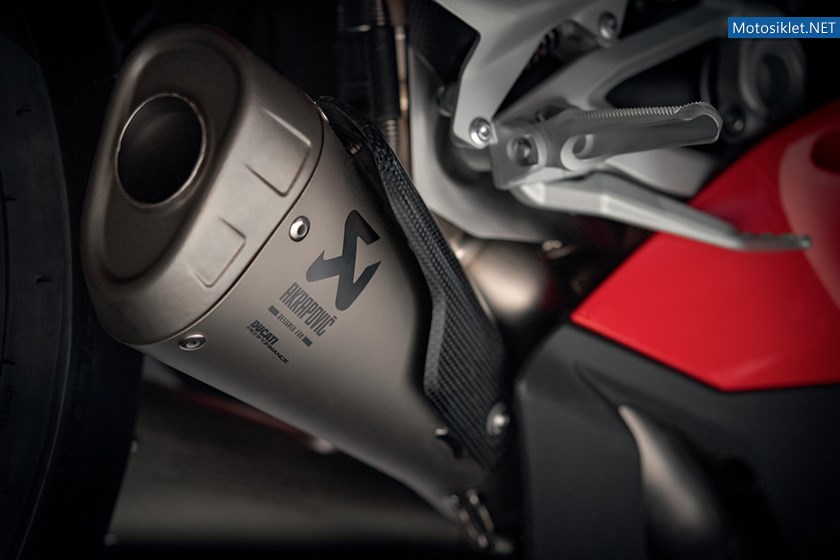 2018-Ducati-Panigale-V4-6