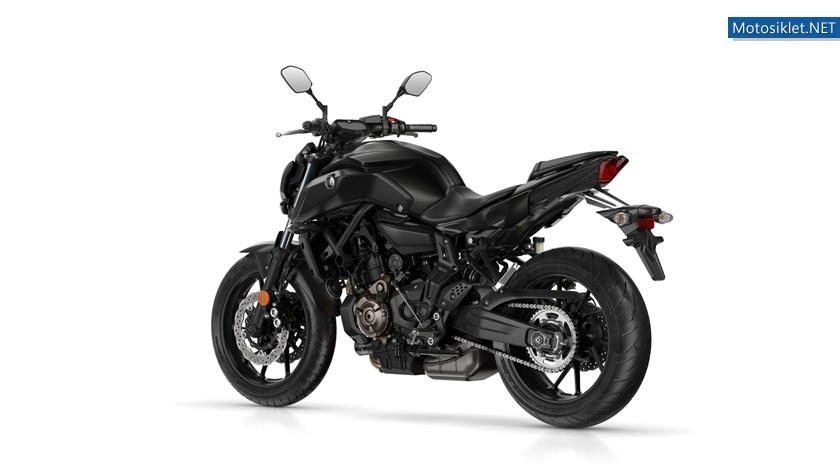 2018-Yamaha-MT-07-EU-Tech-Black-Studio-005