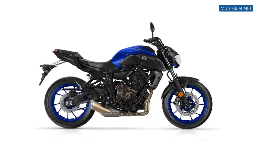 2018-Yamaha-MT-07-EU-Yamaha-Blue-Studio-002