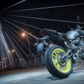 2018-Yamaha-MT-07-EU-Night-Fluo-Static-005
