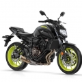 2018-Yamaha-MT-07-EU-Night-Fluo-Studio-001