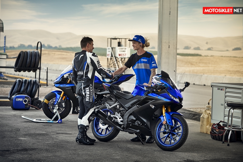 2019-Yamaha-YZF-R125-EU-Yamaha_Blue-Static-006