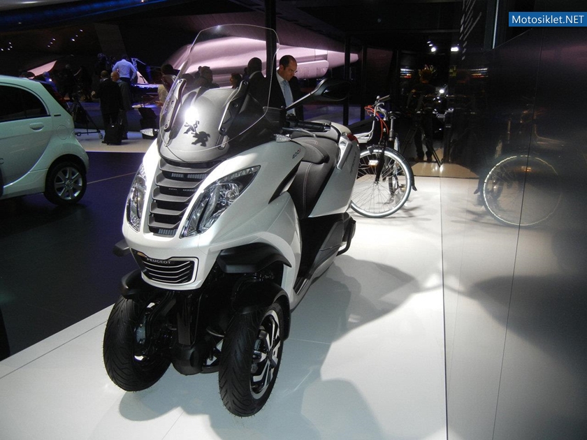 Peugeot-Metropolis-400i-002