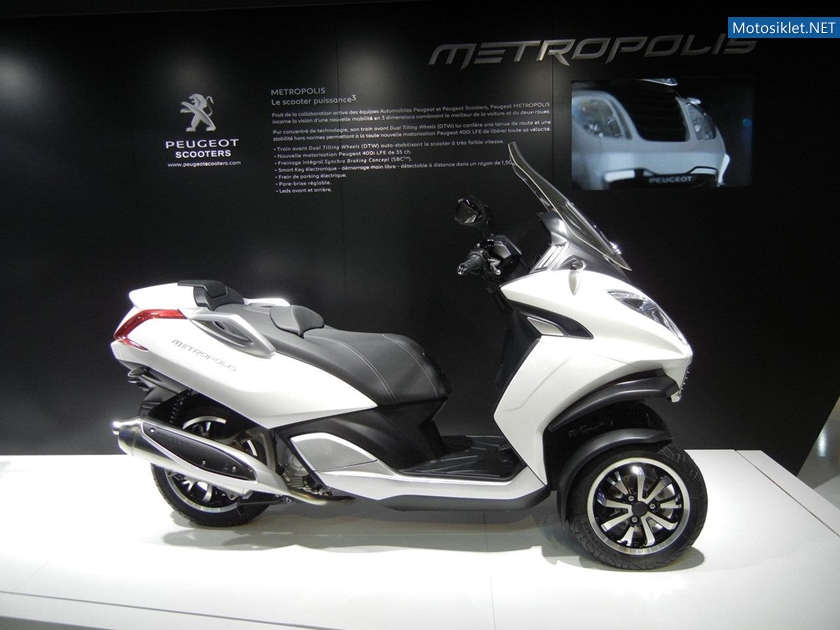 Peugeot-Metropolis-400i-003