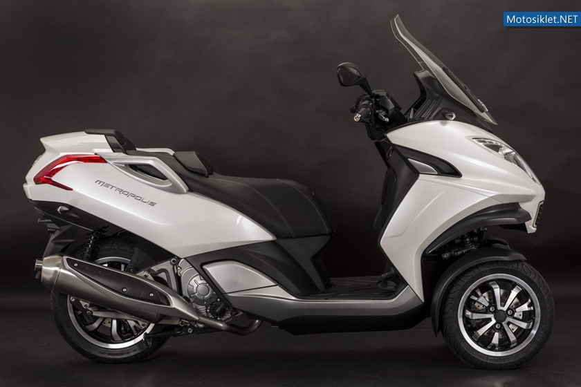 Peugeot-Metropolis-400i-004