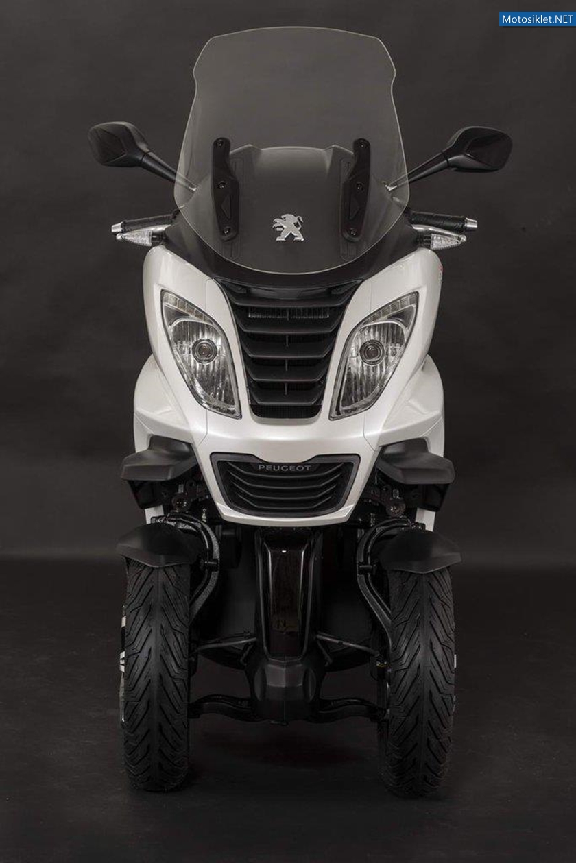 Peugeot-Metropolis-400i-018