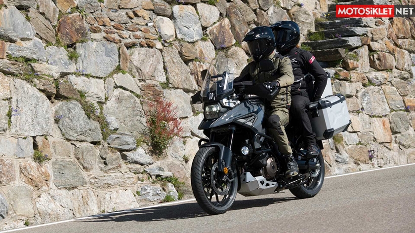 2020-Suzuki-V-Strom-1050-07