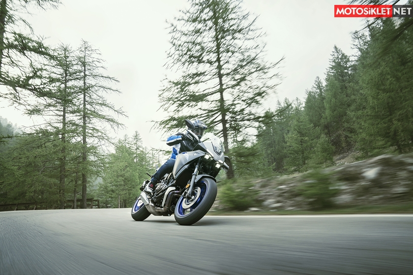 2020-yamaha-tracer-700-10