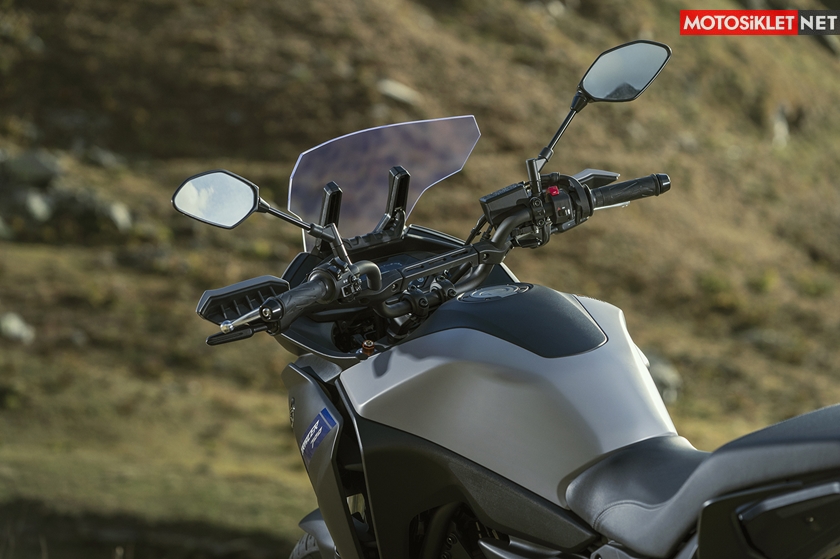 2020-yamaha-tracer-700-17