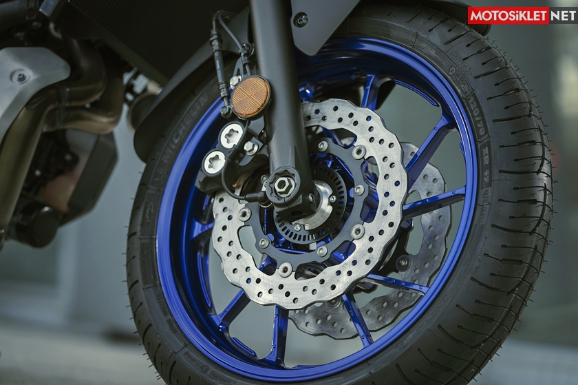 2020-yamaha-tracer-700-23
