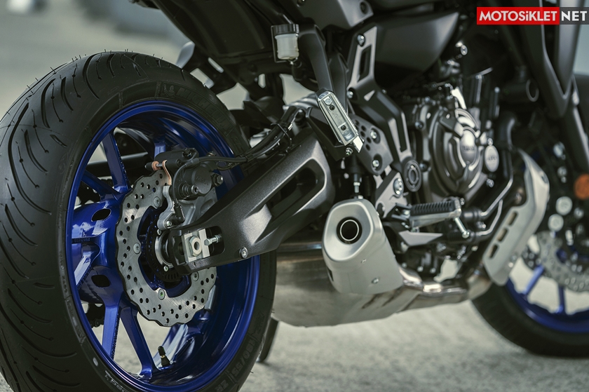 2020-yamaha-tracer-700-25