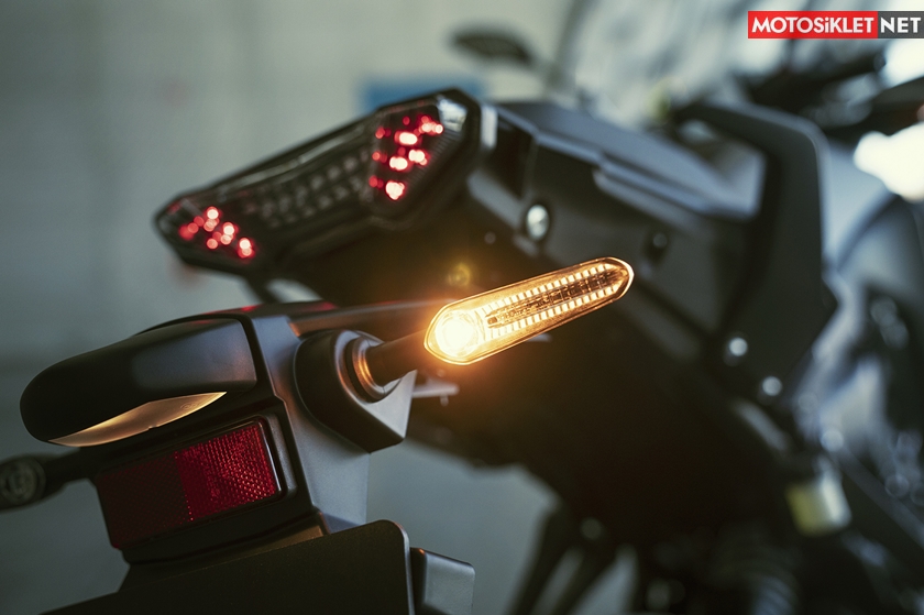 2020-yamaha-tracer-700-32