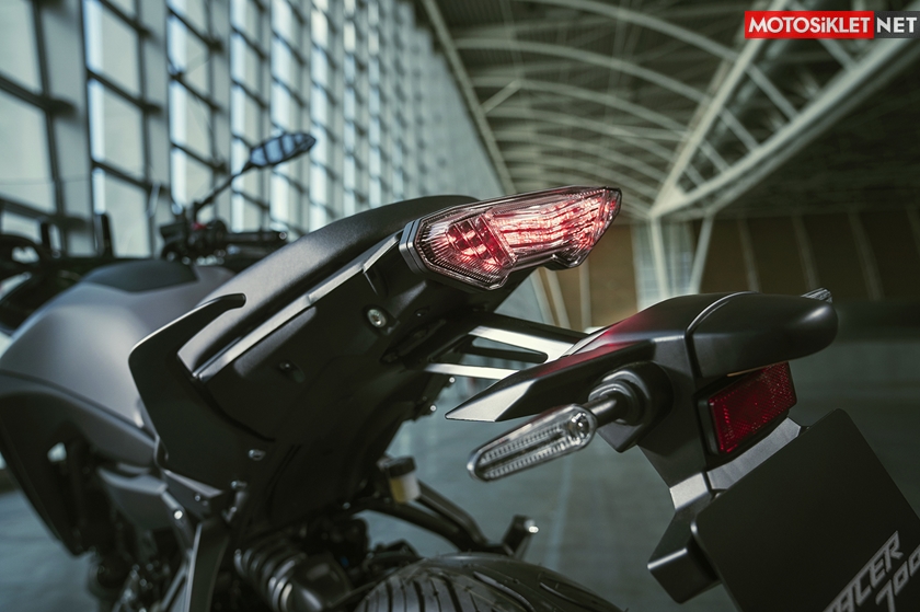 2020-yamaha-tracer-700-33