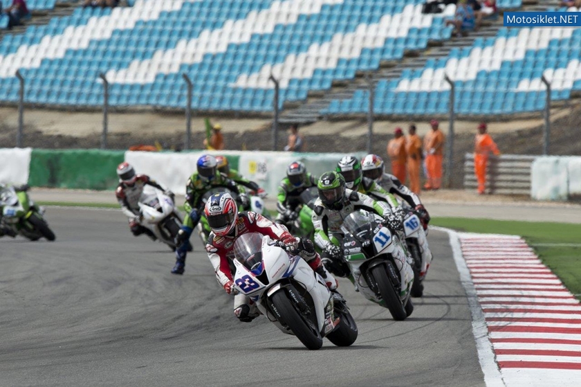 KenanSofuoglu-SupersportPortimao-2012-WorldChampion-001