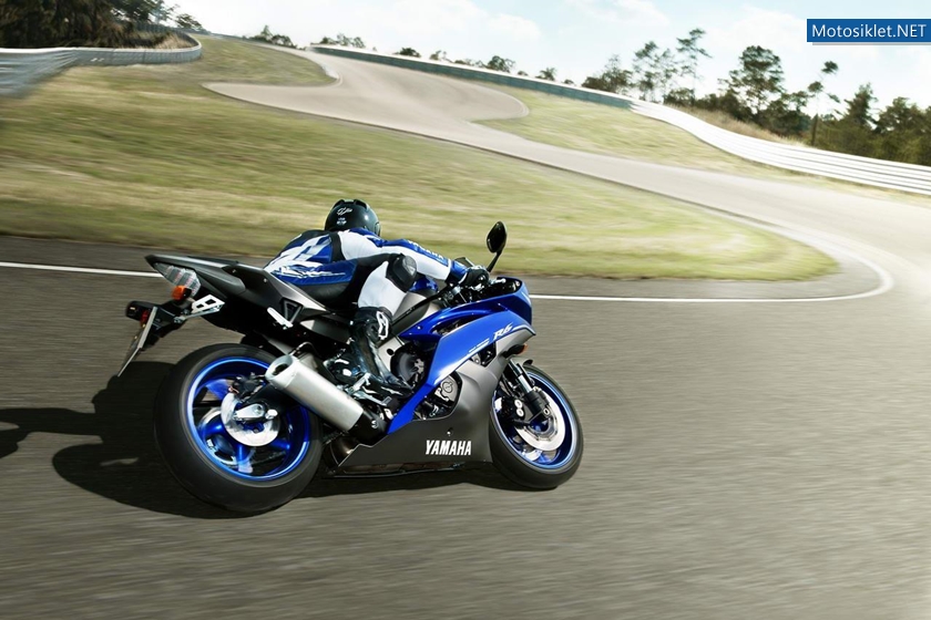 Yamaha-YZFR6-2013MaviSeri-011
