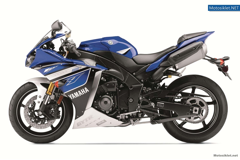 2013-Model-Yamaha-YFZR1-007