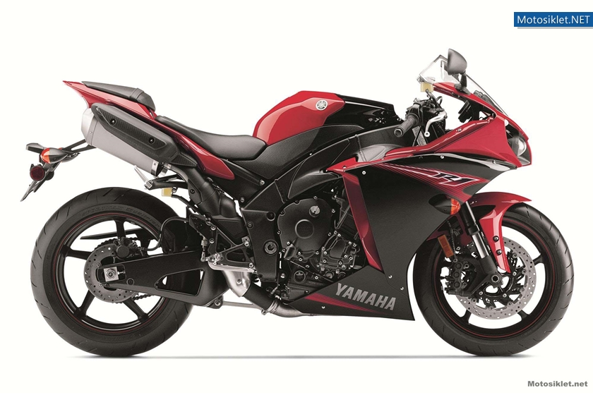 2013-Model-Yamaha-YFZR1-025