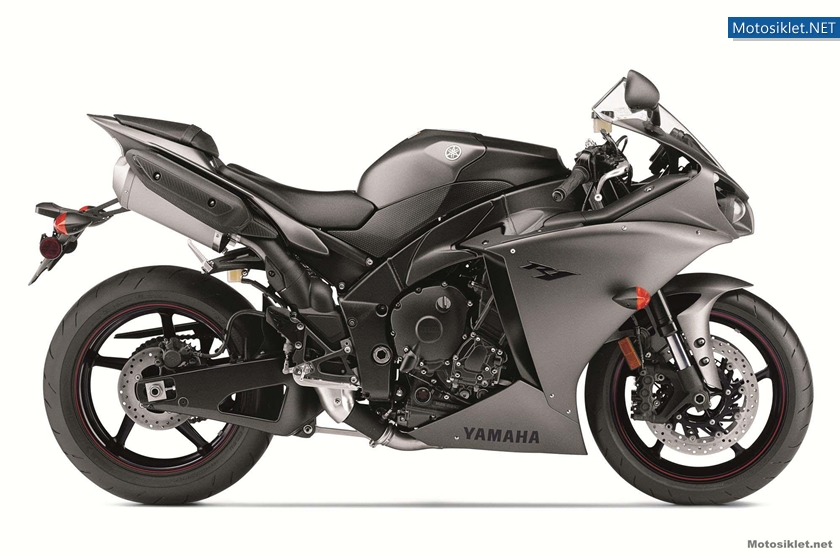 2013-Model-Yamaha-YFZR1-031