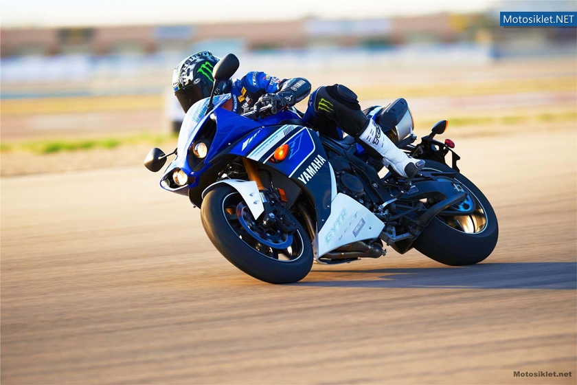 2013-Model-Yamaha-YFZR1-033