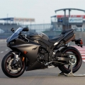 2013-Model-Yamaha-YFZR1-014