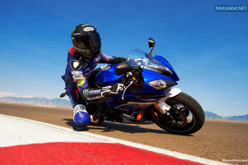2013-Model-YAMAHA-YZF-R6-020