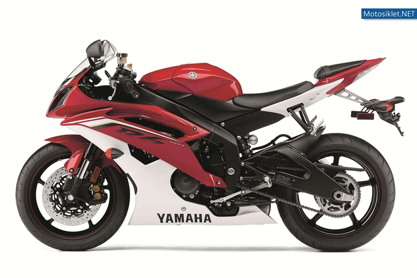2013-Model-YAMAHA-YZF-R6-024