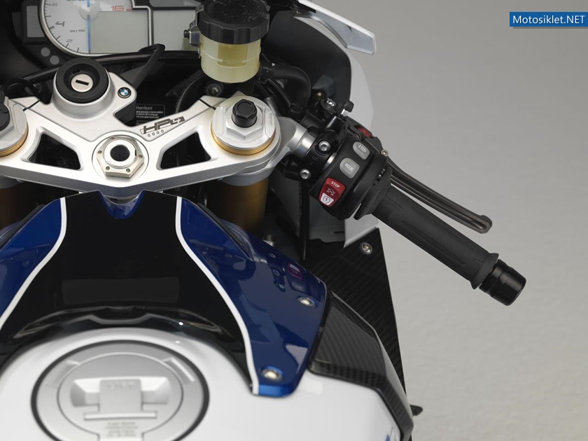 BMW-HP4-2013-Model-013