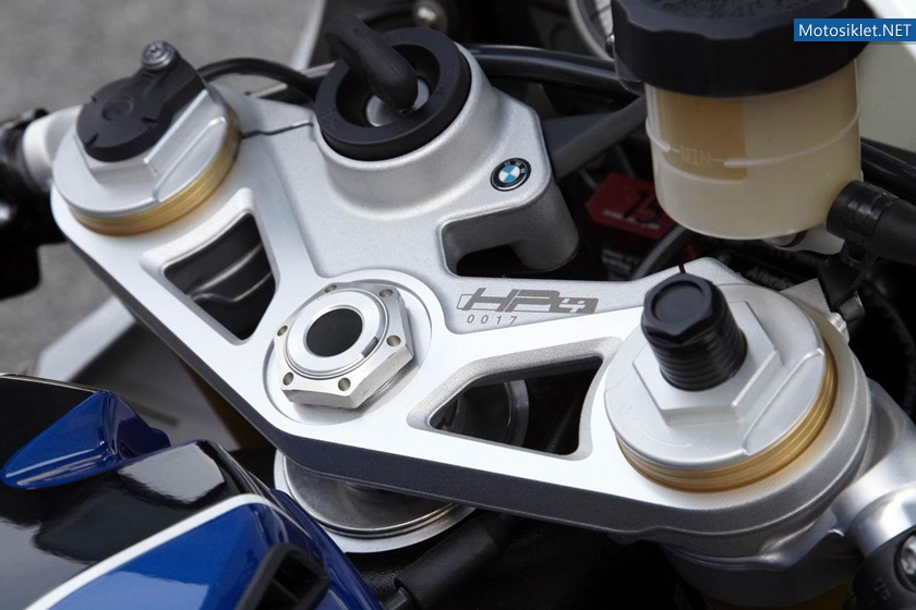 BMW-HP4-2013-Model-018