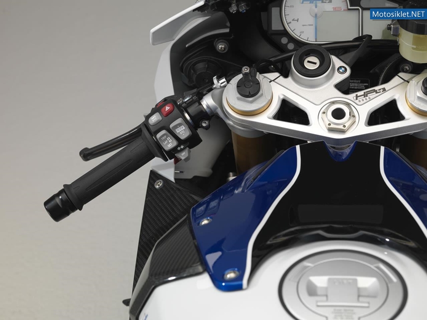 BMW-HP4-2013-Model-037