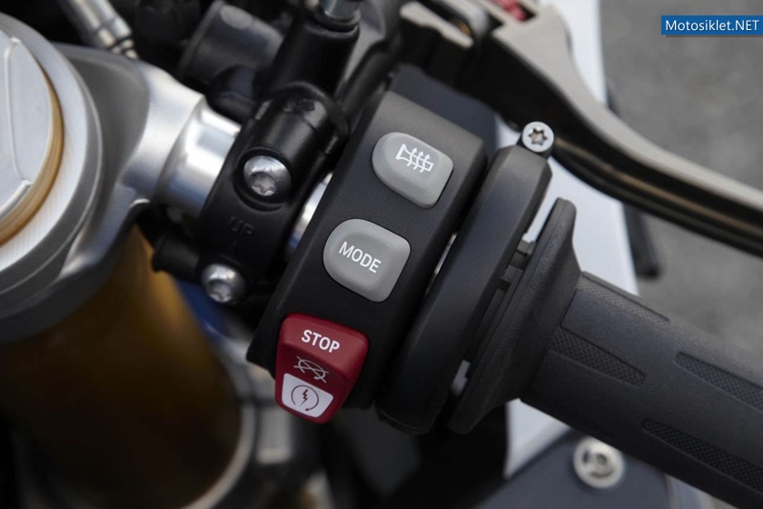 BMW-HP4-2013-Model-042