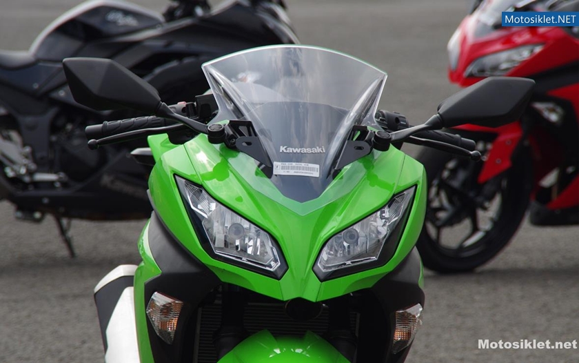 Yeni-KawasakiNinja250R-2013Model-002