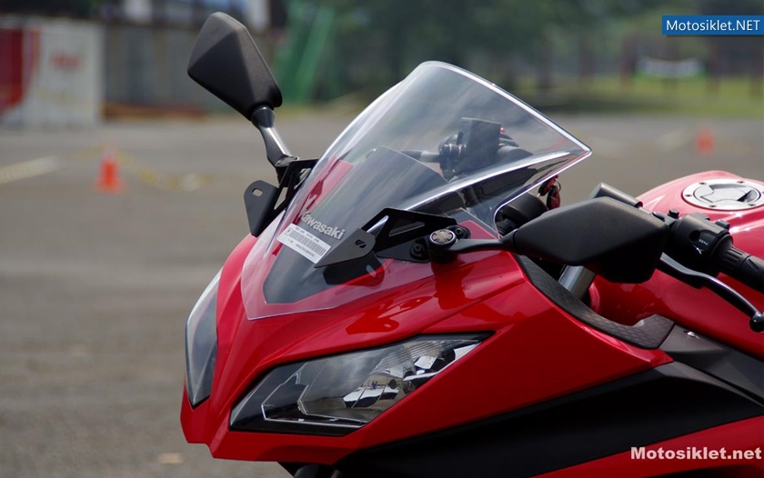 Yeni-KawasakiNinja250R-2013Model-004