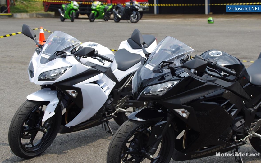 Yeni-KawasakiNinja250R-2013Model-013