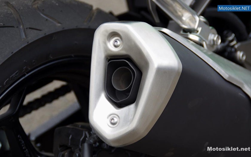 Yeni-KawasakiNinja250R-2013Model-022