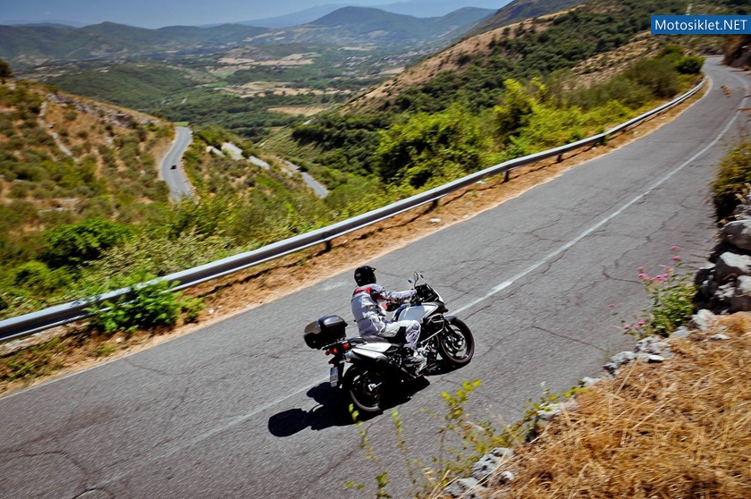 Suzuki-V-Strom650ABS-2012-005