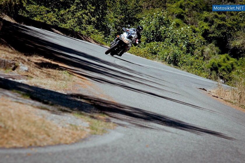Suzuki-V-Strom650ABS-2012-019