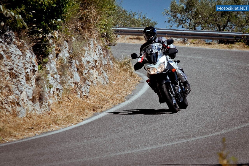 Suzuki-V-Strom650ABS-2012-024