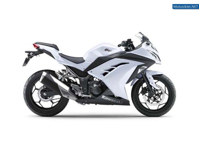 2013-KawasakiNinja-250R-007