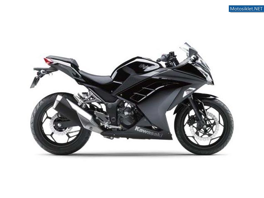 2013-KawasakiNinja-250R-013
