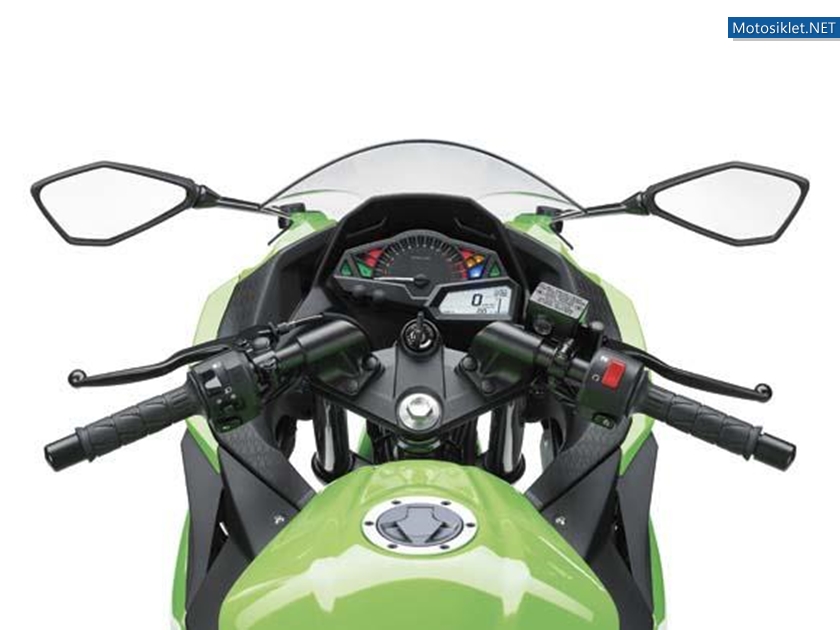 2013-KawasakiNinja-250R-017