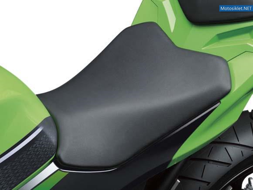 2013-KawasakiNinja-250R-032