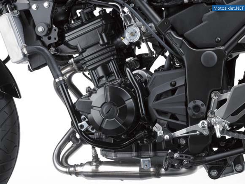 2013-KawasakiNinja-250R-049